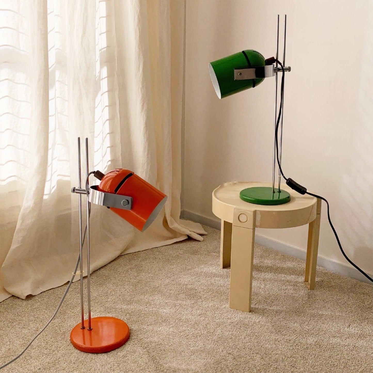 Averro Adjustable Desk Lamp