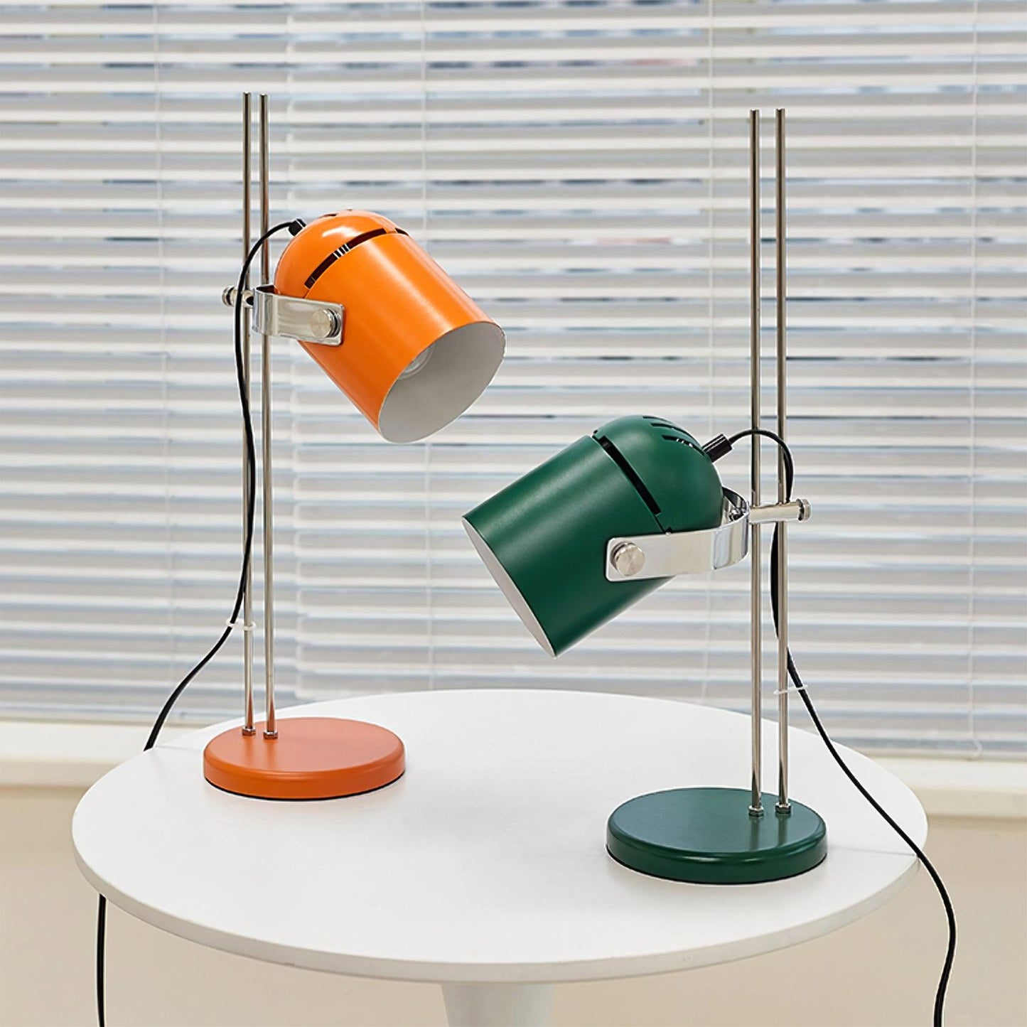 Averro Adjustable Desk Lamp