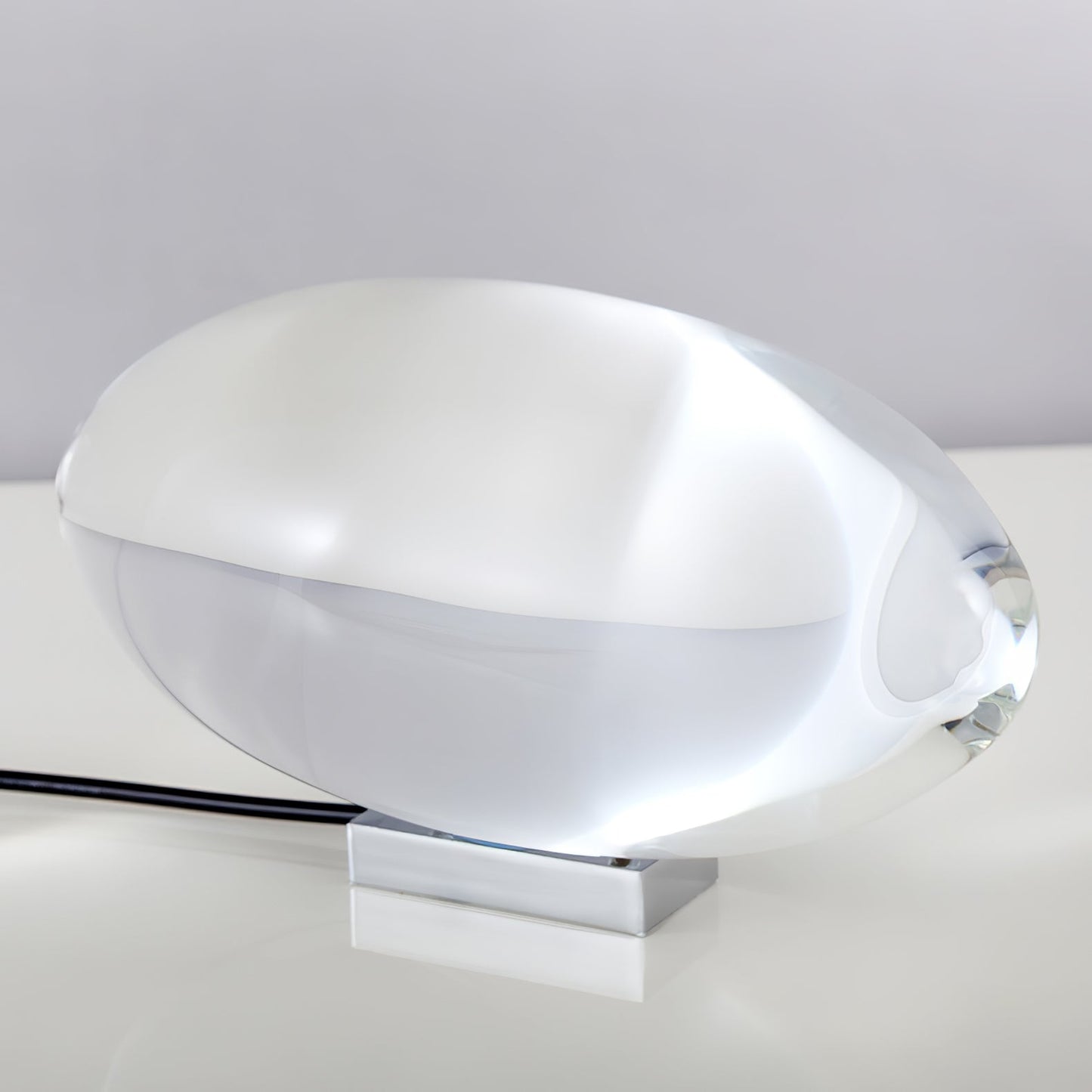 Atoms Glass Table Lamp