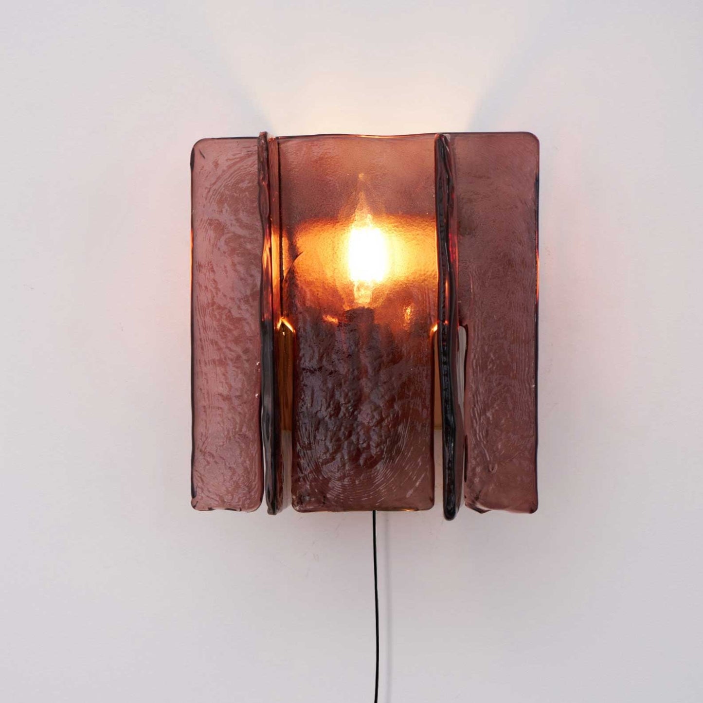 Avelor Plug In Wall Light