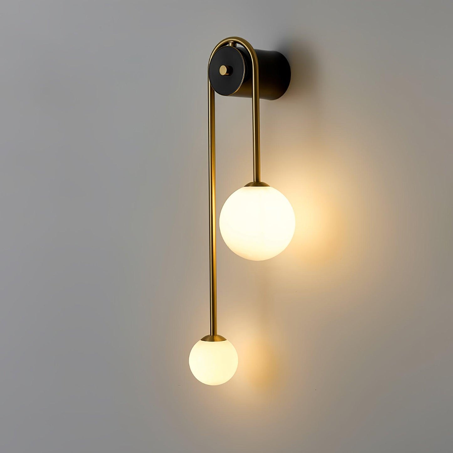Averix Curve Wall Light