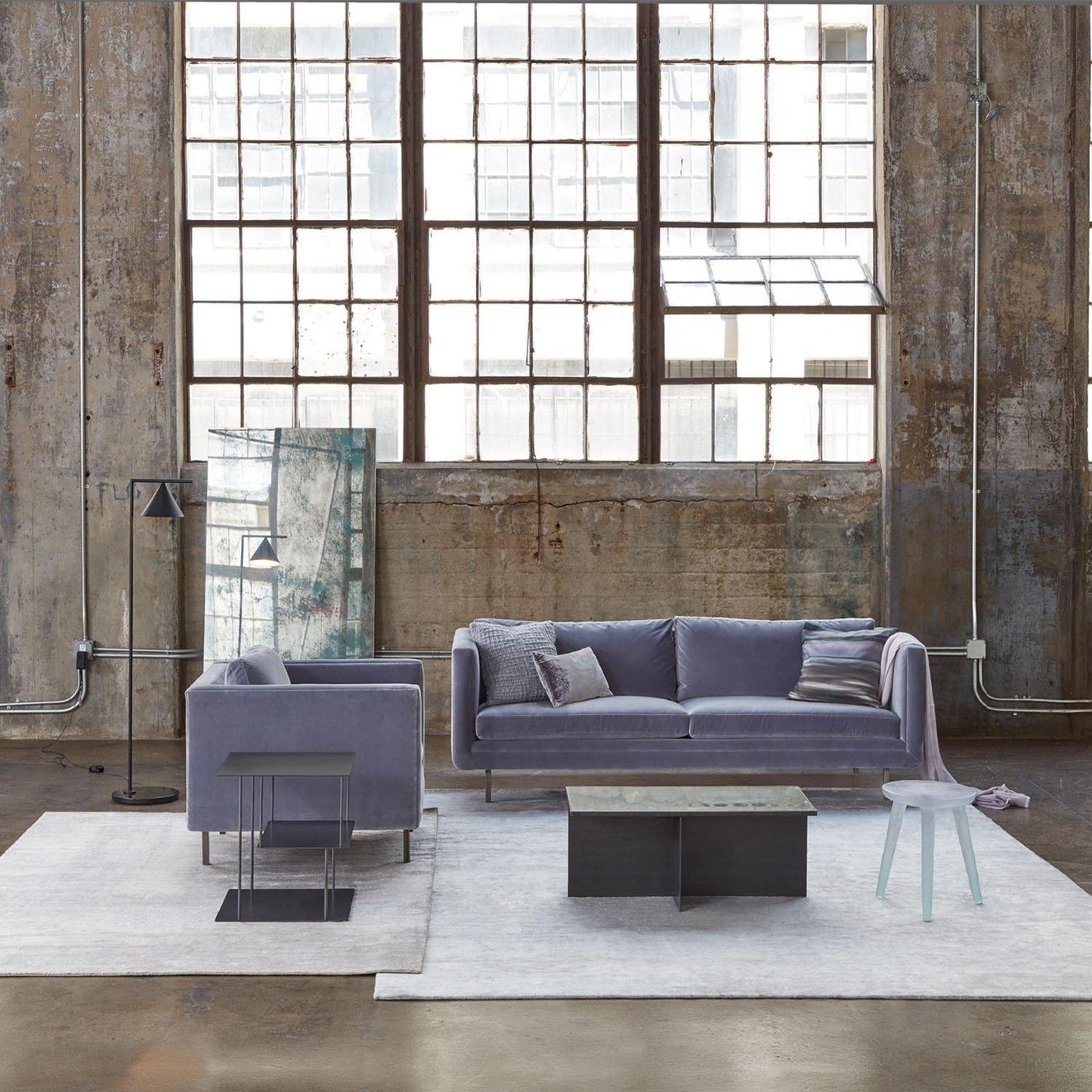 Aero Minimalist Floor Lamp