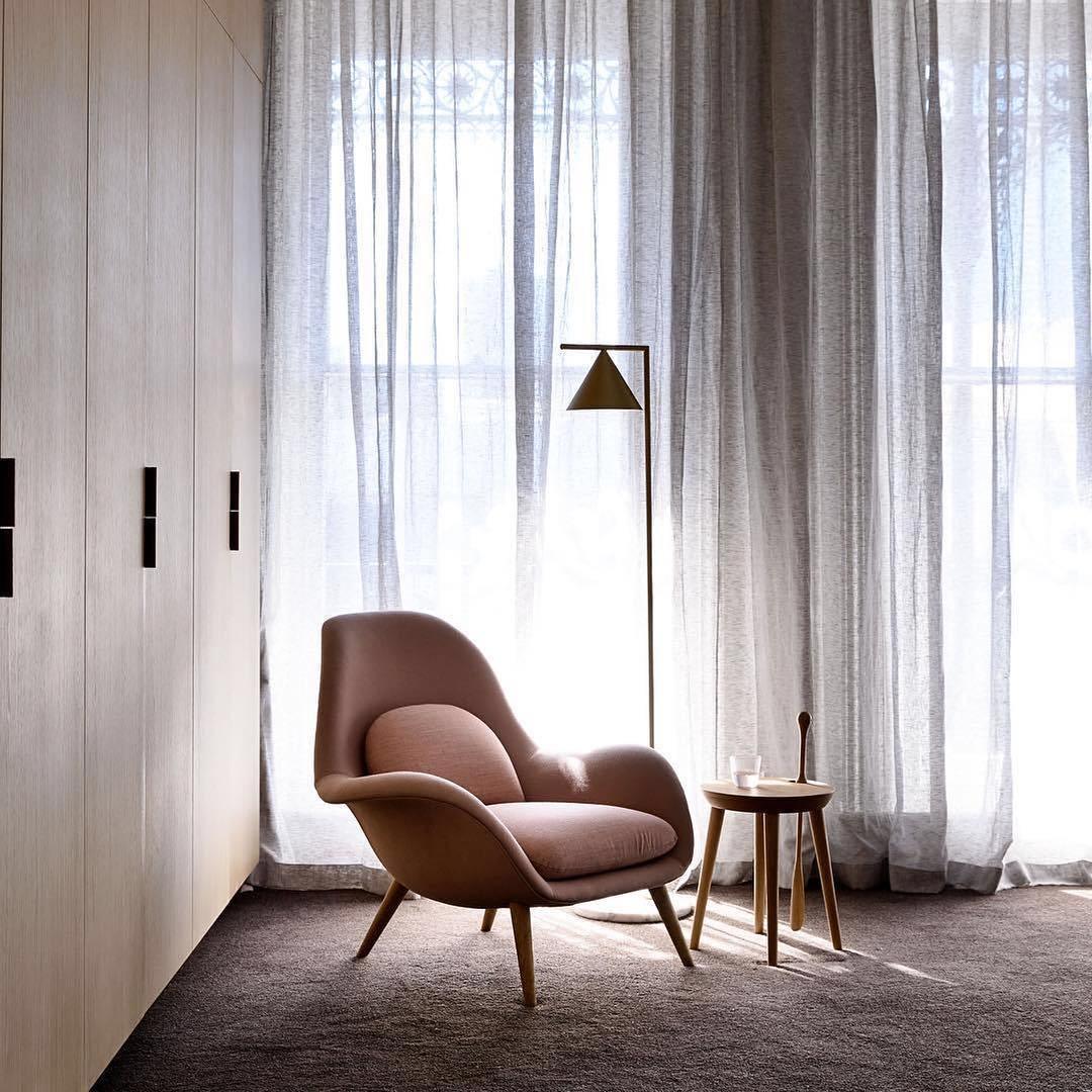 Aero Minimalist Floor Lamp