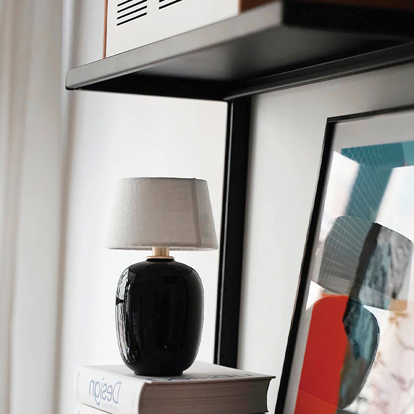 Velnara Ceramic Table Lamp
