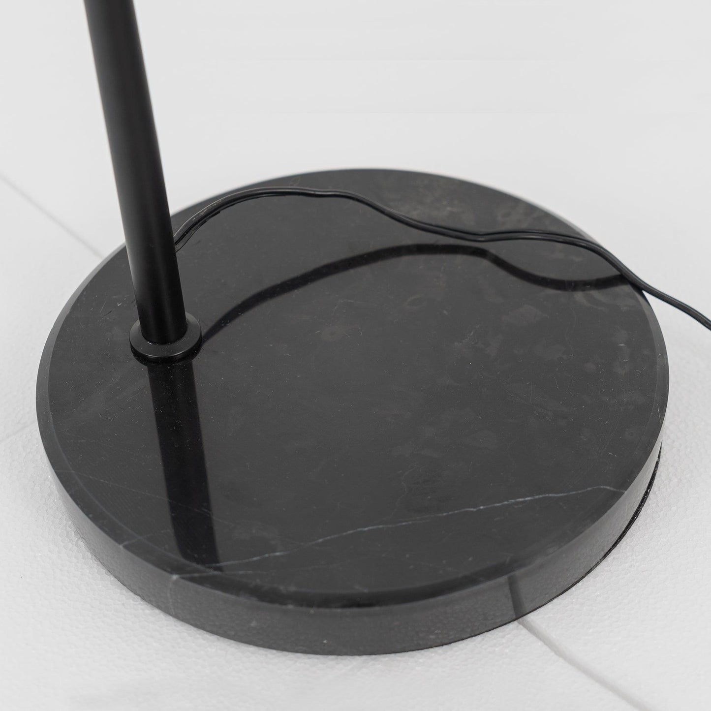 Aero Minimalist Floor Lamp