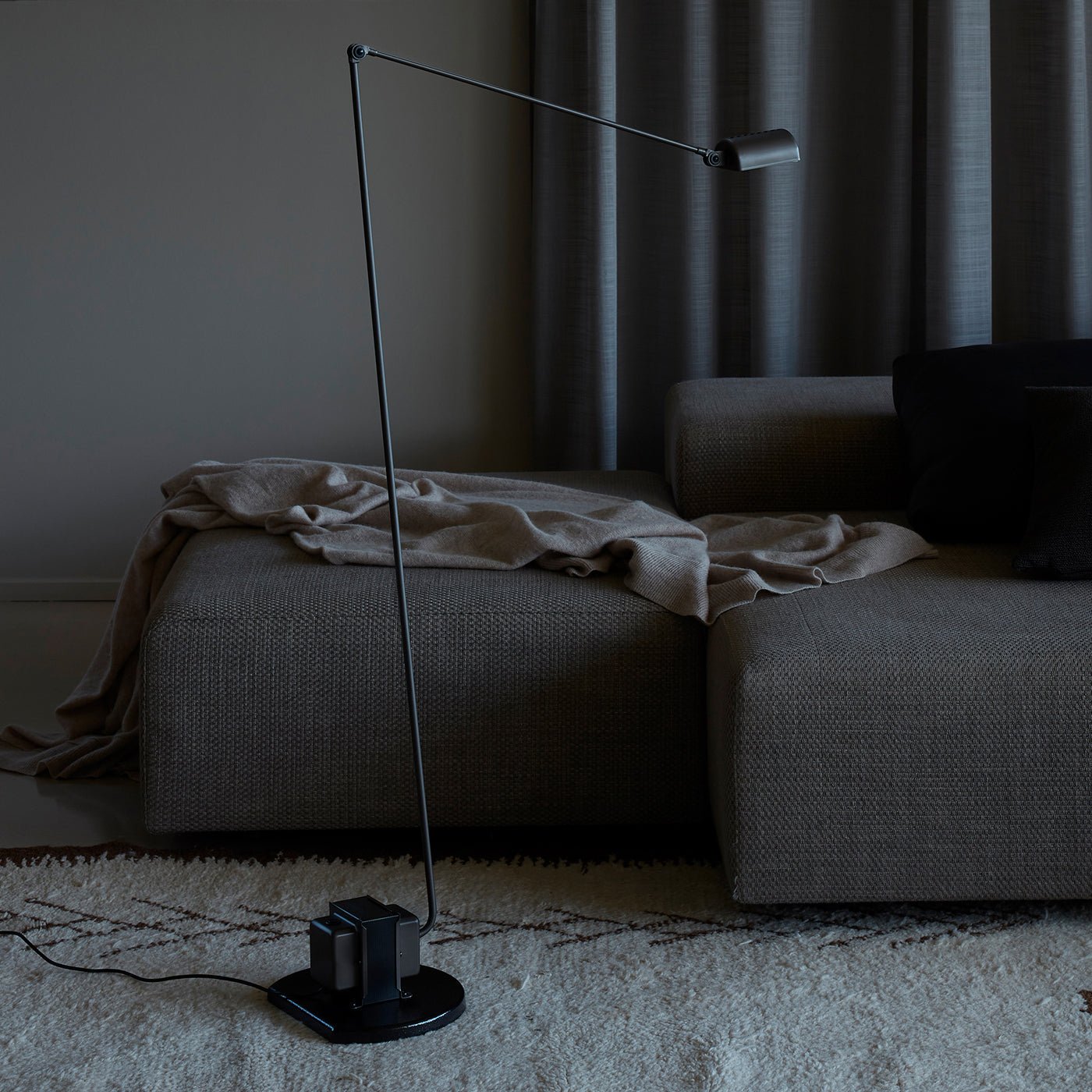 Aero Floor Lamp