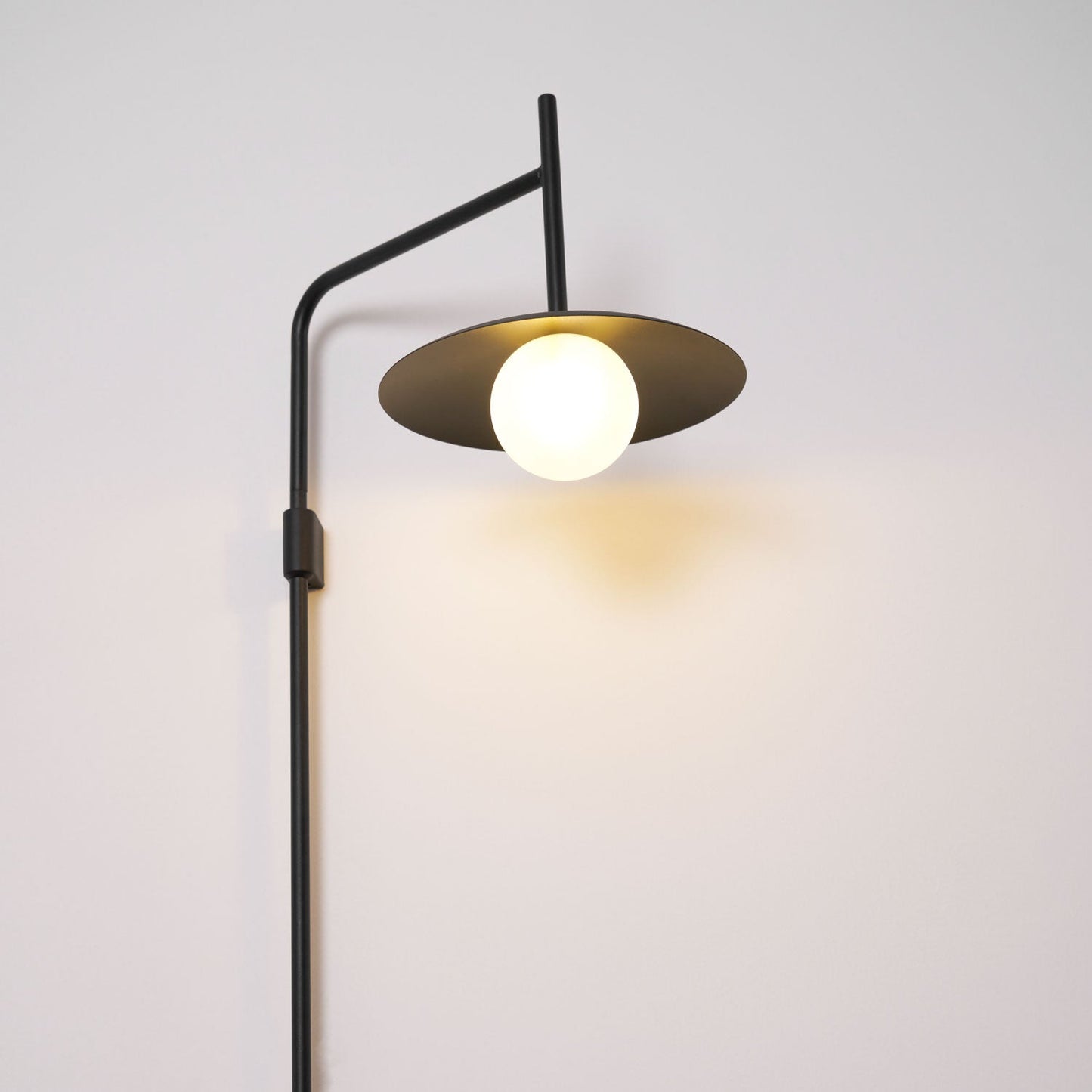 Norvik Plug In Wall Light