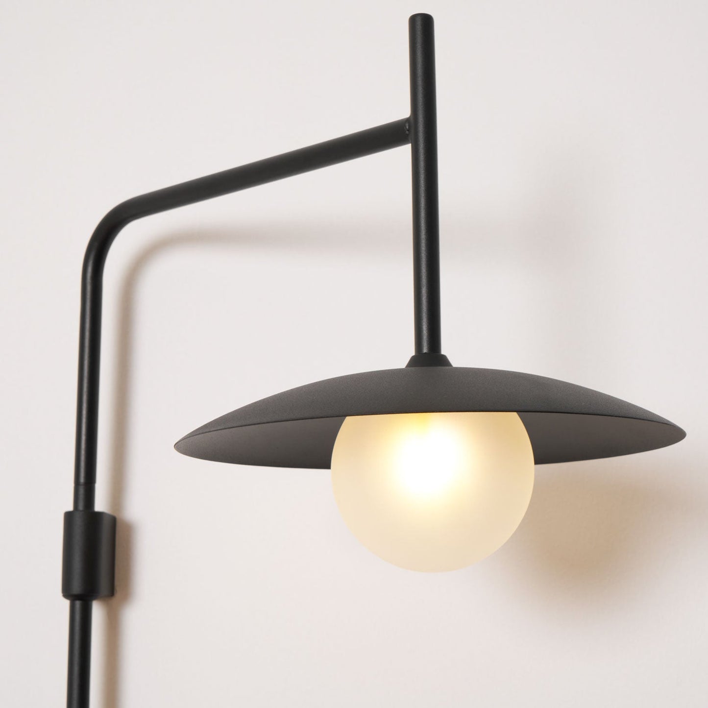 Norvik Plug In Wall Light
