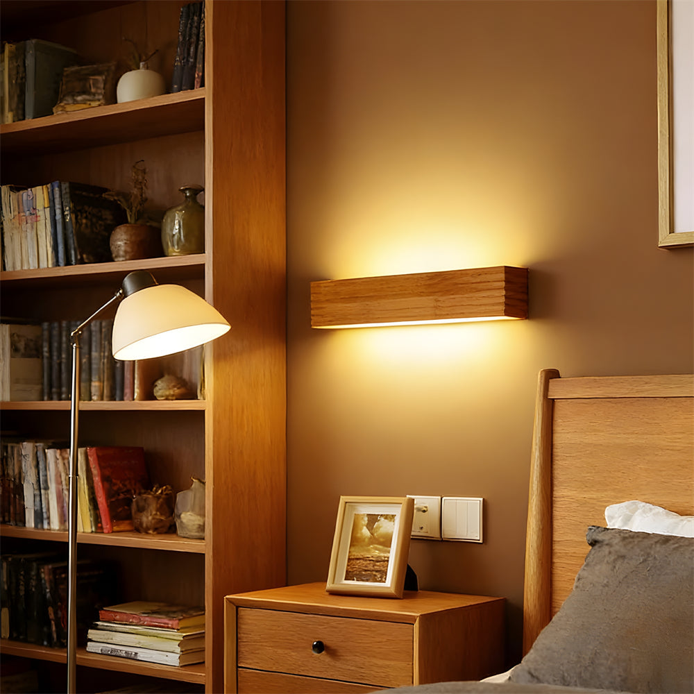 Elaric Linear Wood Wall Light