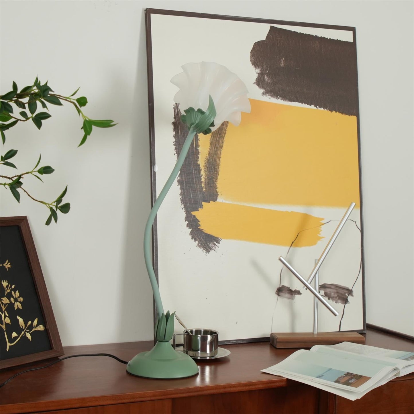 Floras Table Lamp