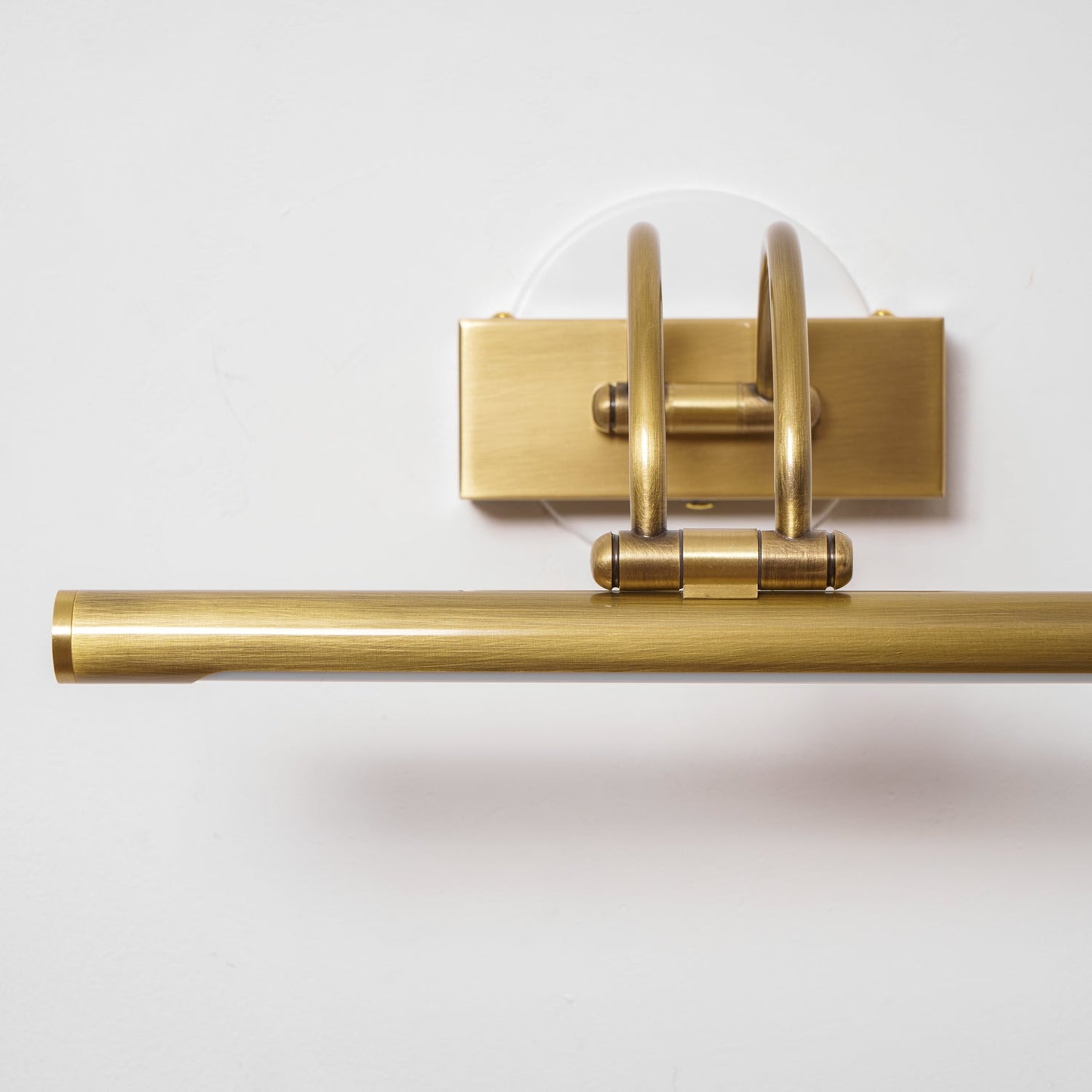 Aero Linear Vanity Wall Light