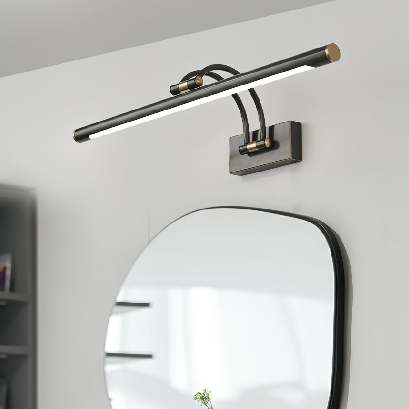 Aero Linear Vanity Wall Light