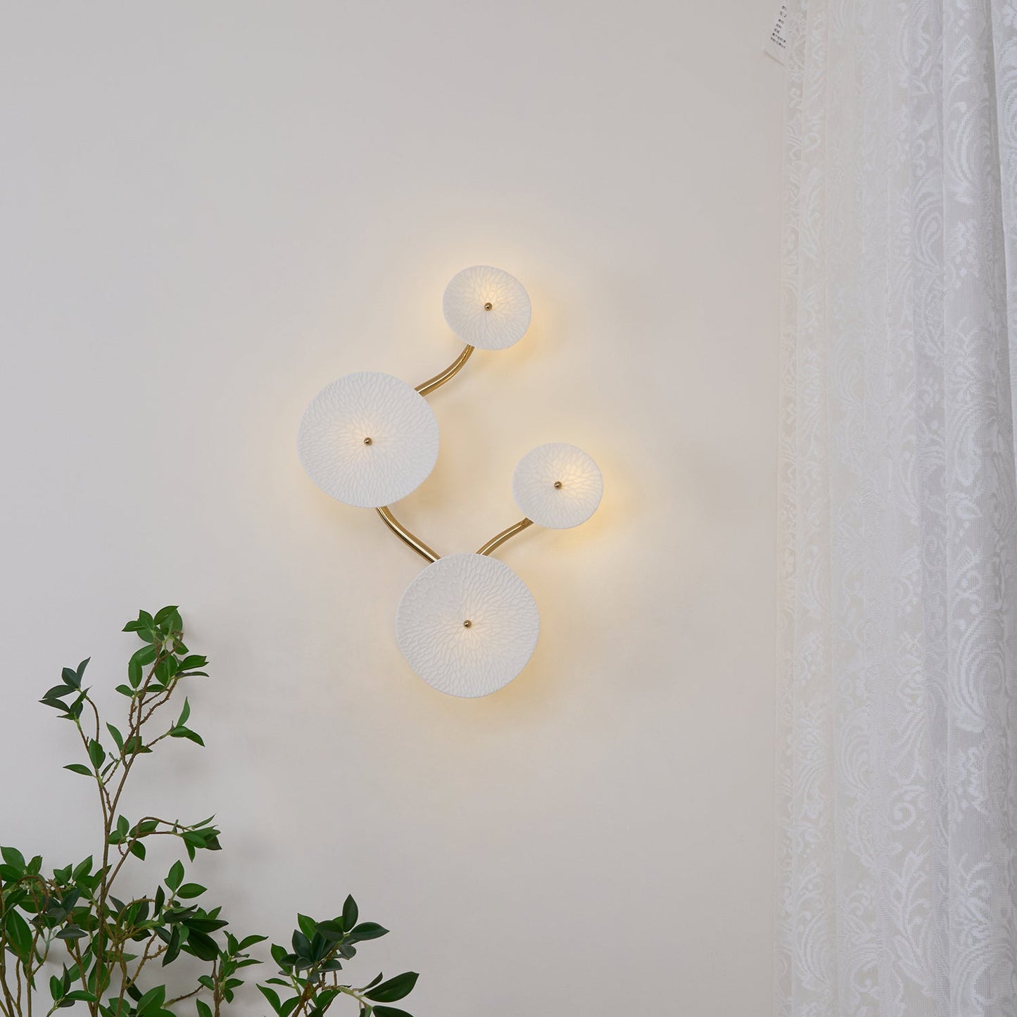 Avelisse Lotus Petal Wall Light