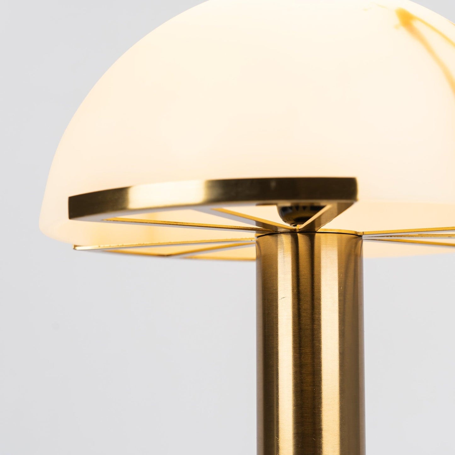 Novera Alabaster Table Lamp