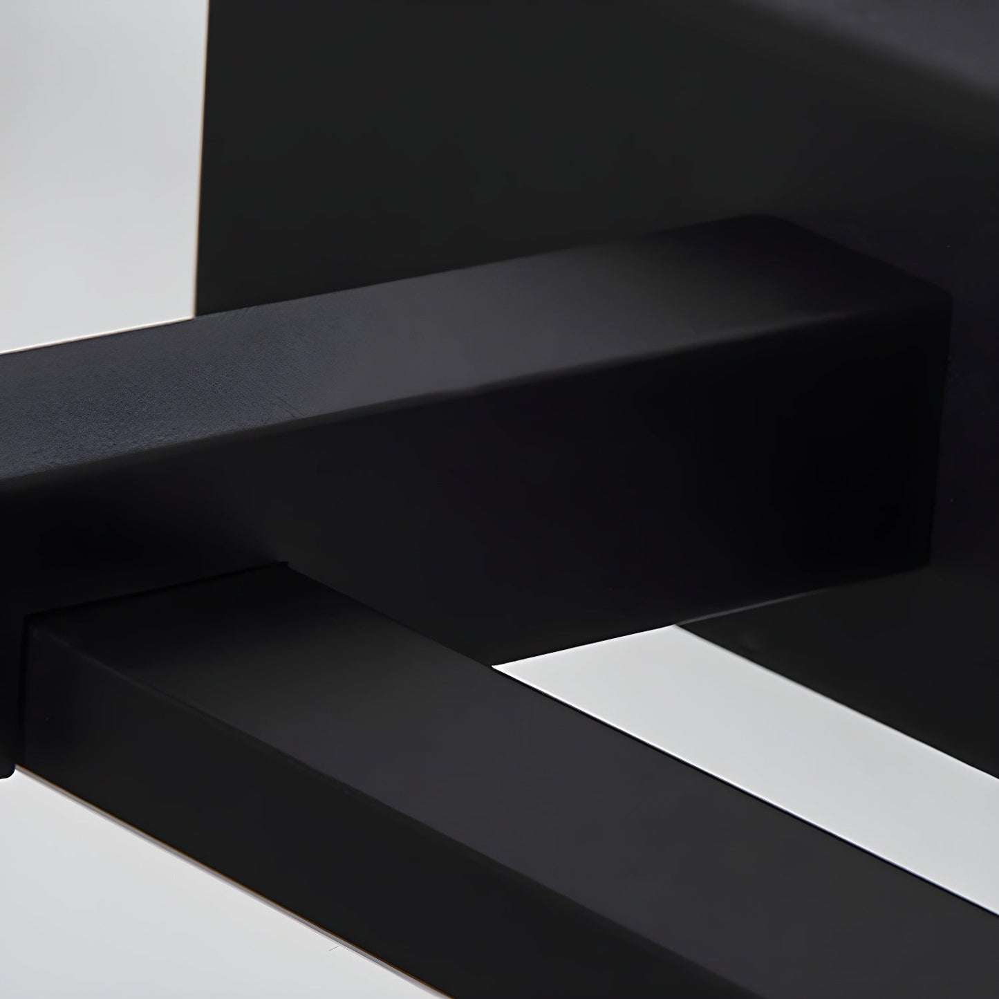 Avelis Linear Wall Light