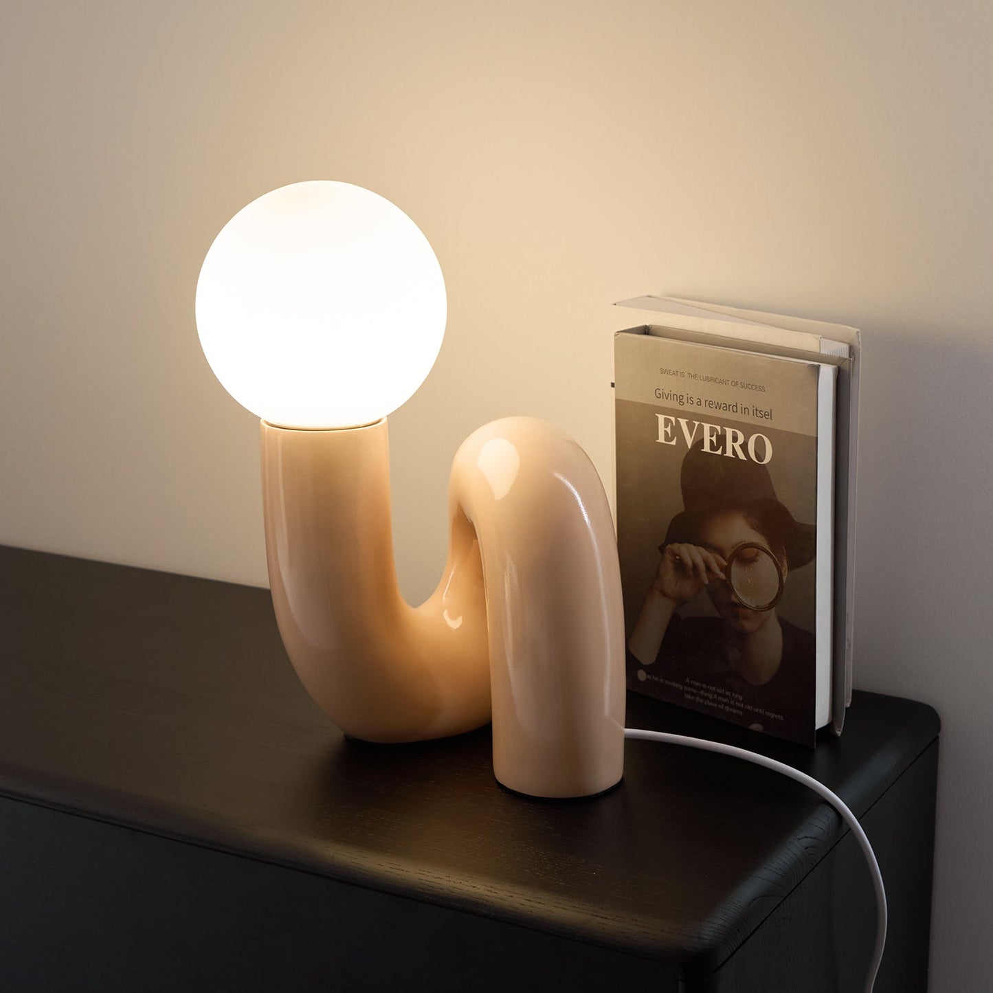 Roselle Globe Table Lamp