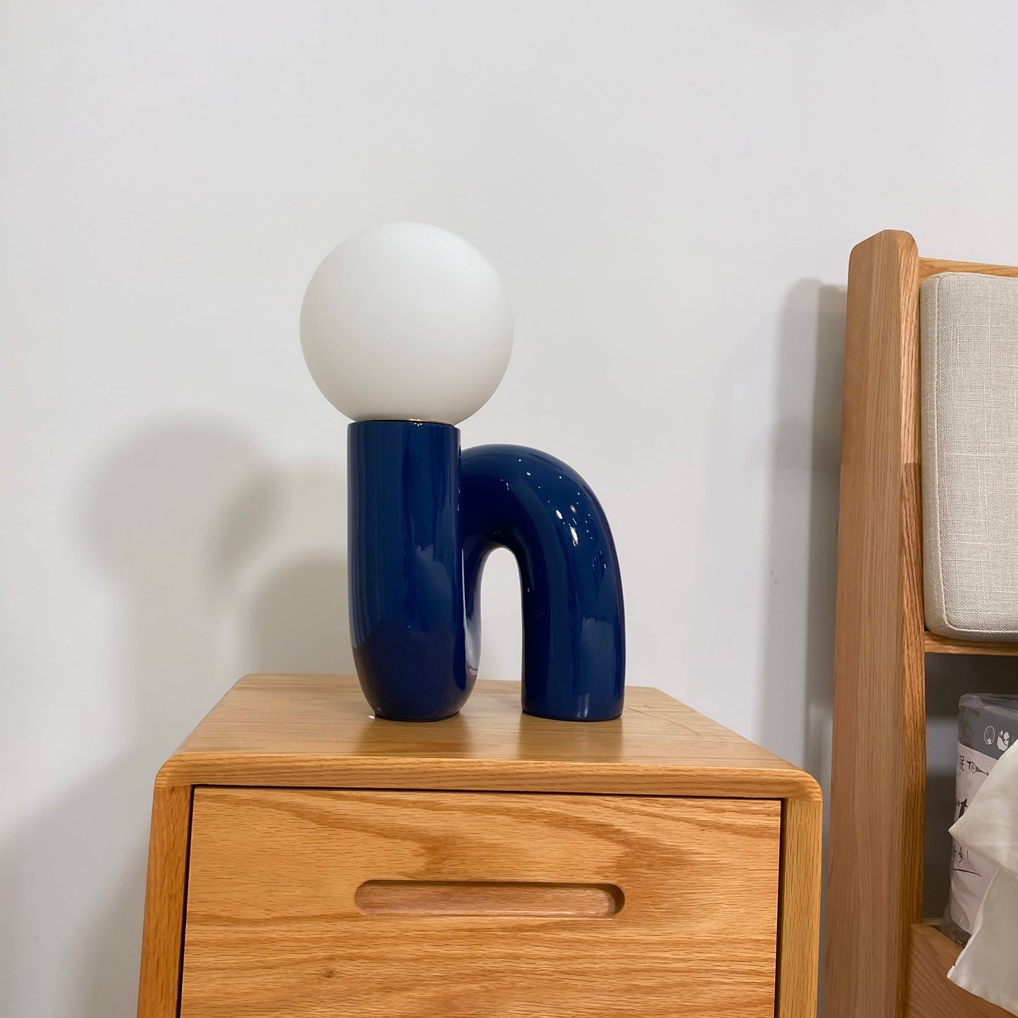 Roselle Globe Table Lamp