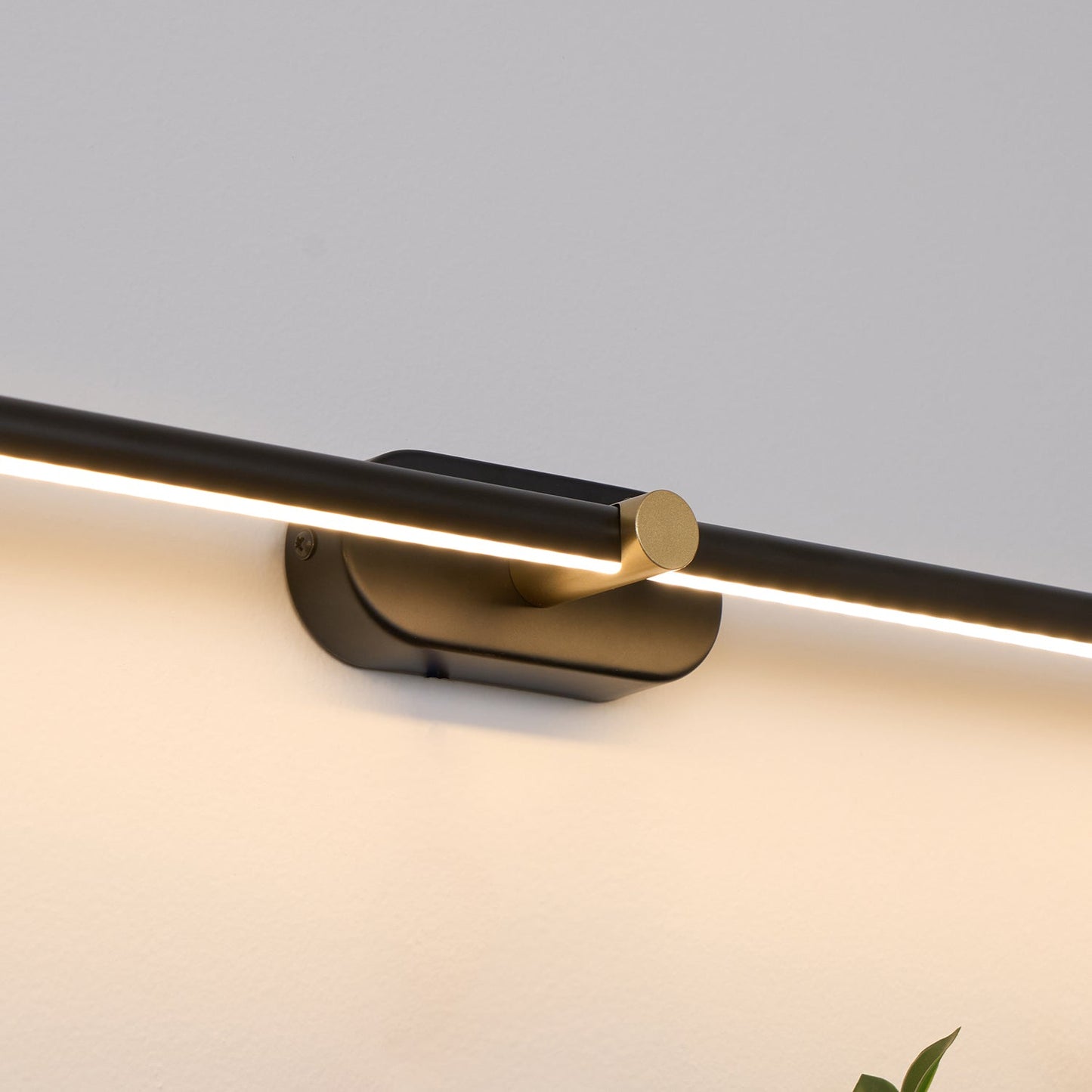 Noelle Linear Wall Lamp