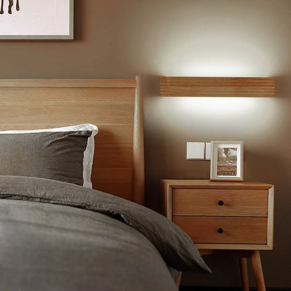 Elaric Linear Wood Wall Light