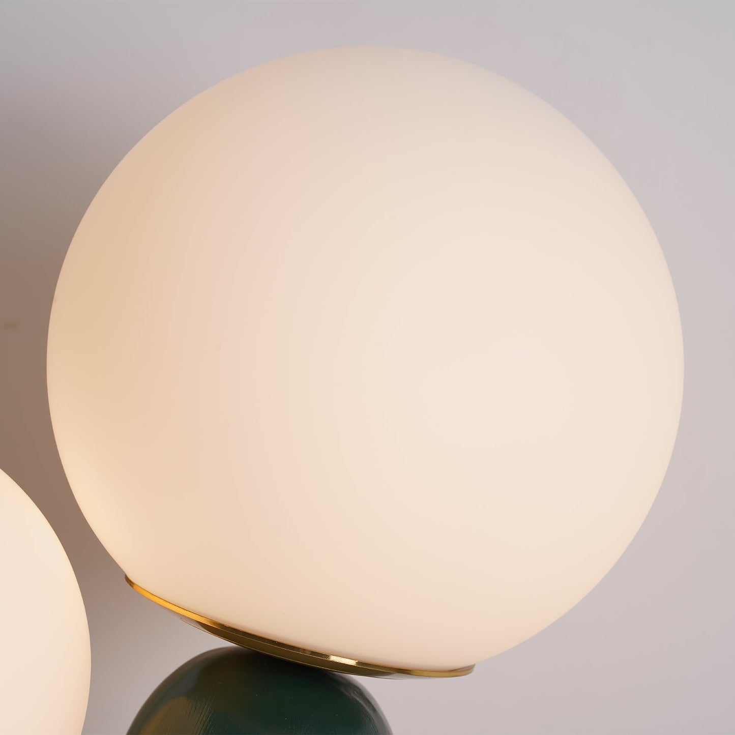 Velmora Globe Table Lamp