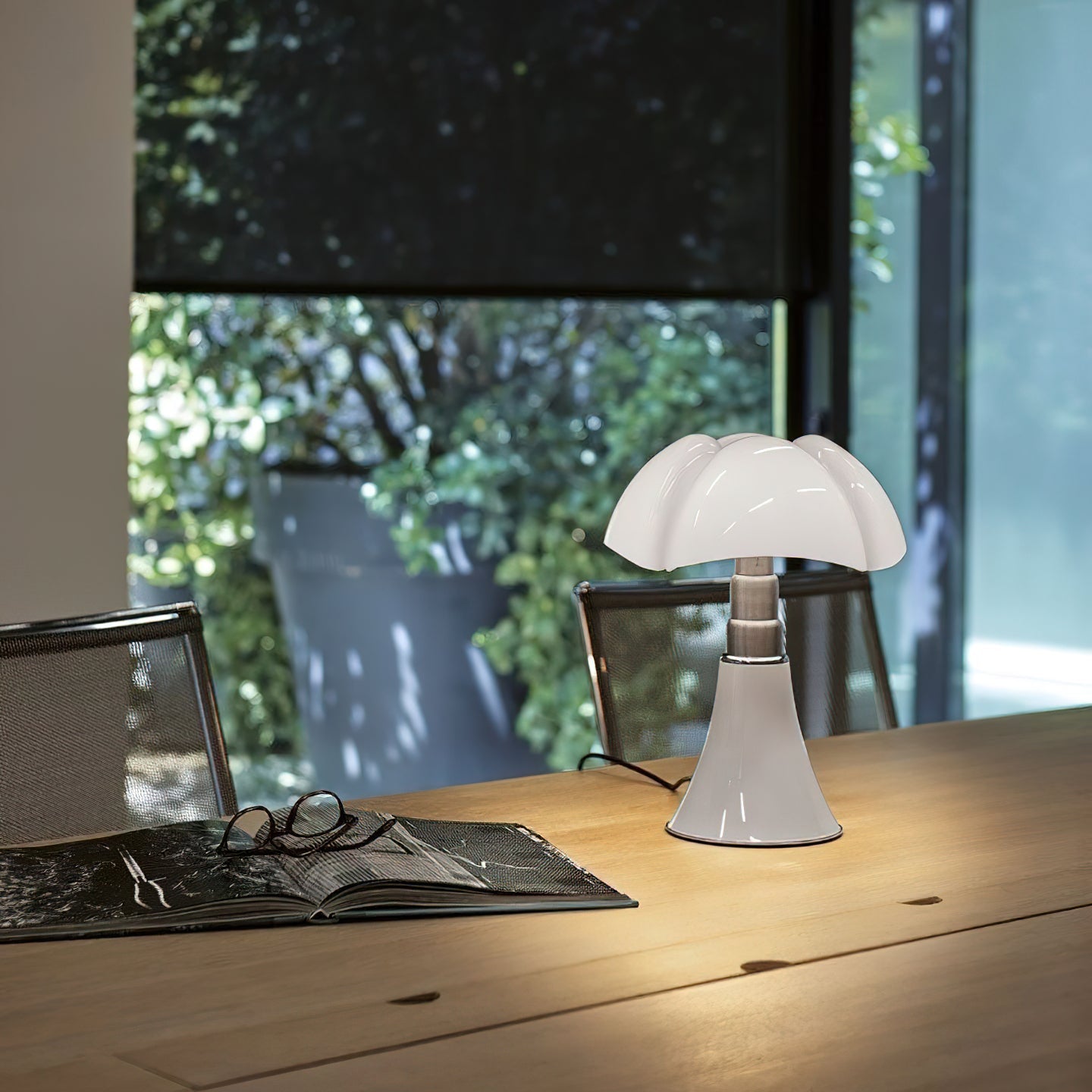 Aero Modern Table Lamp