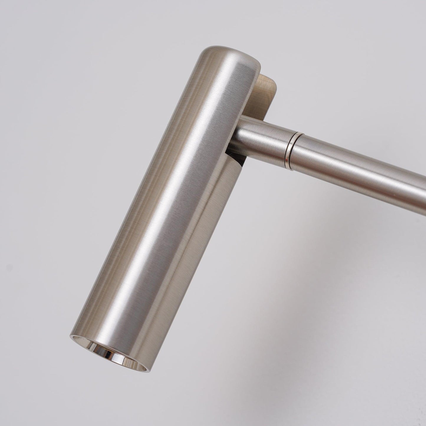 Averra Reading Wall Lamp