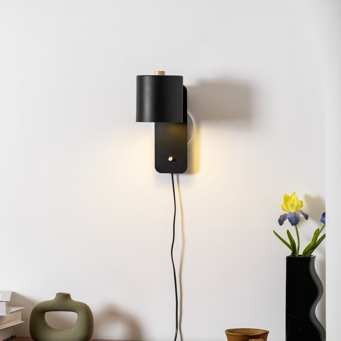 Virex Rotatable Plug-In Wall Light