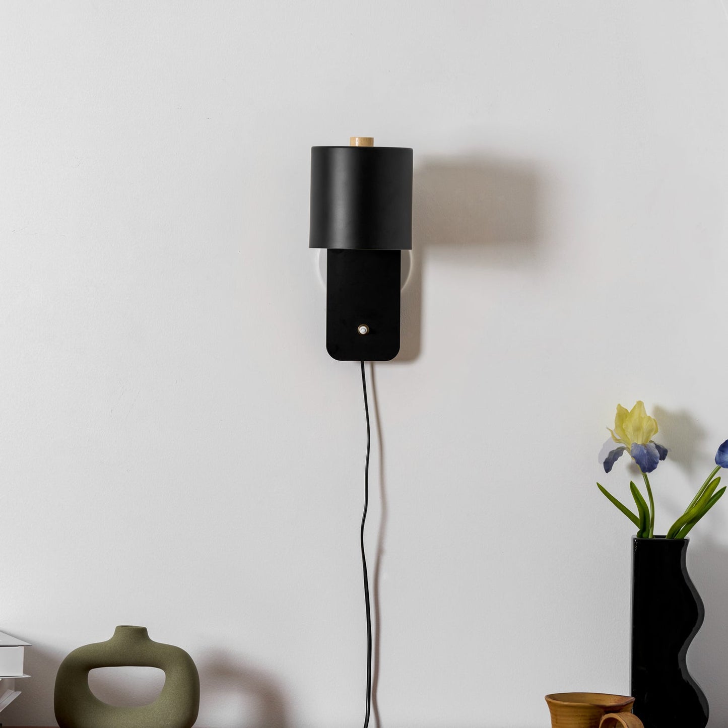 Virex Rotatable Plug-In Wall Light