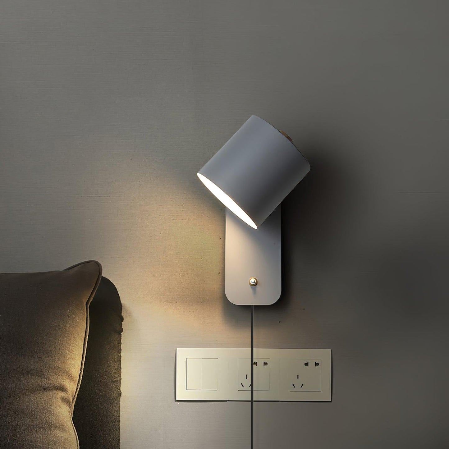 Virex Rotatable Plug-In Wall Light