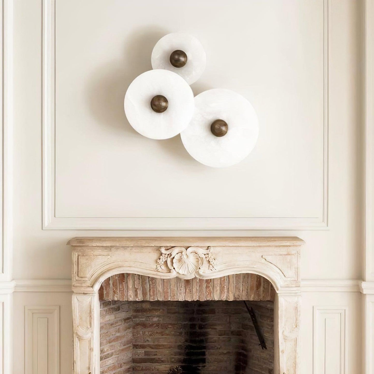 Arvix Alabaster Cluster Wall Lamp