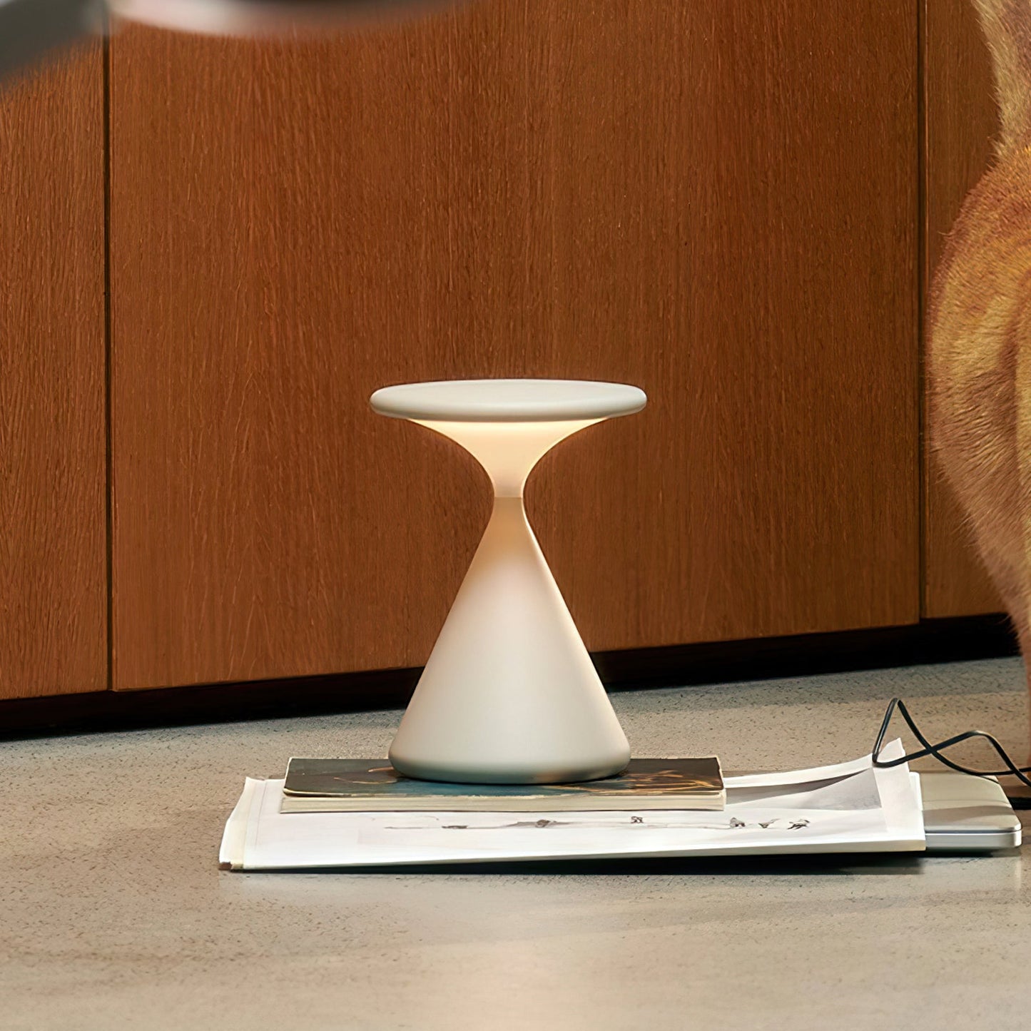 Velune Cordless Table Lamp