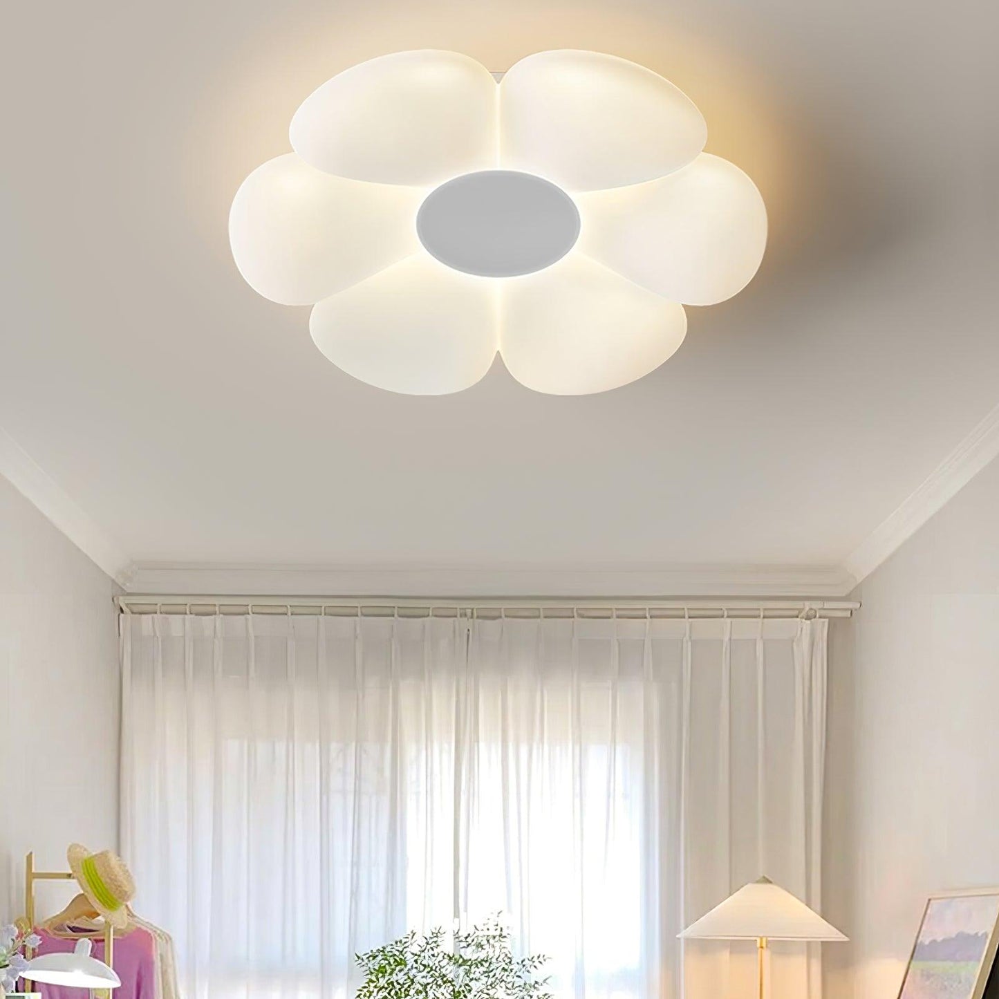 Lunora Flower Ceiling Light