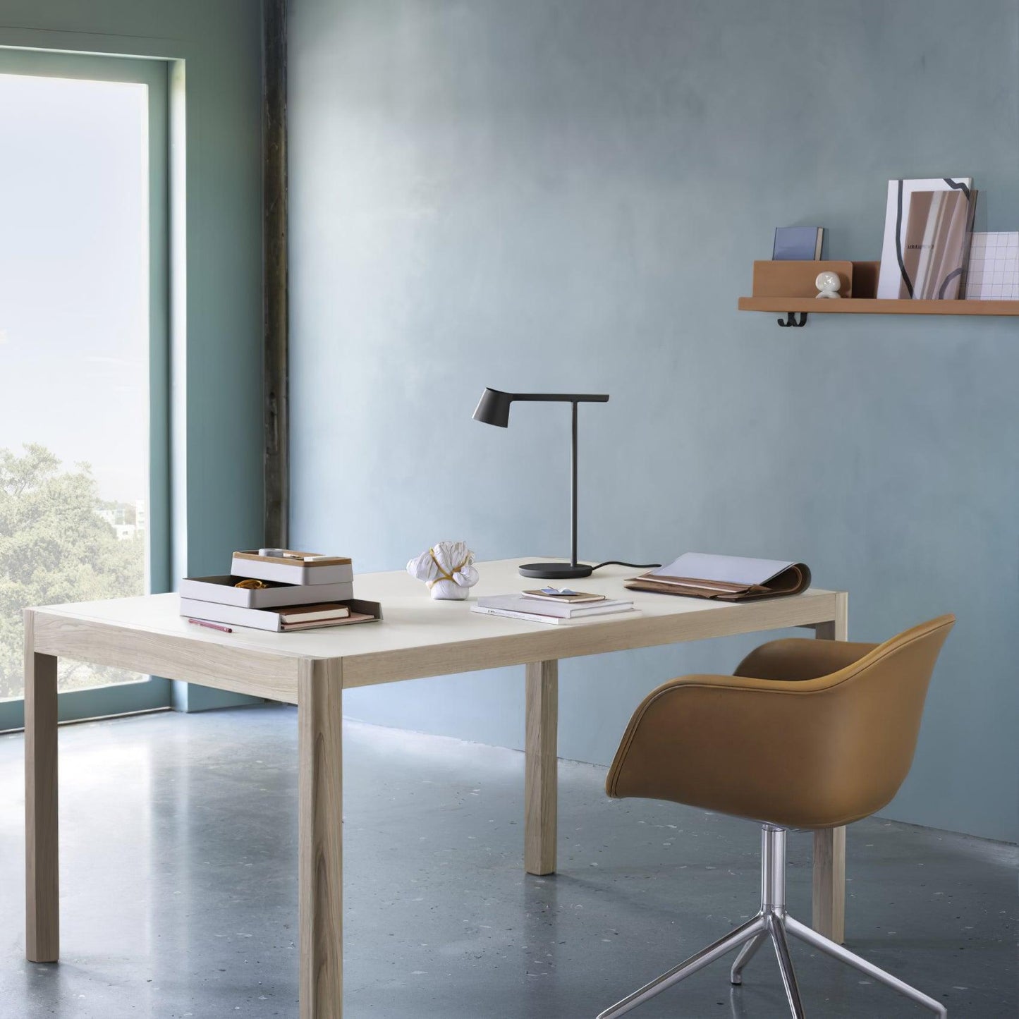 Aero LED Table Lamp